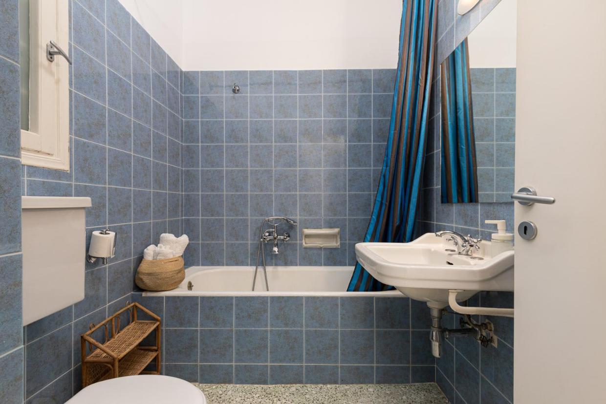 Athenian Apartment In Kolonaki Exterior photo